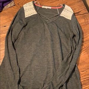 Long sleeve gray shirt